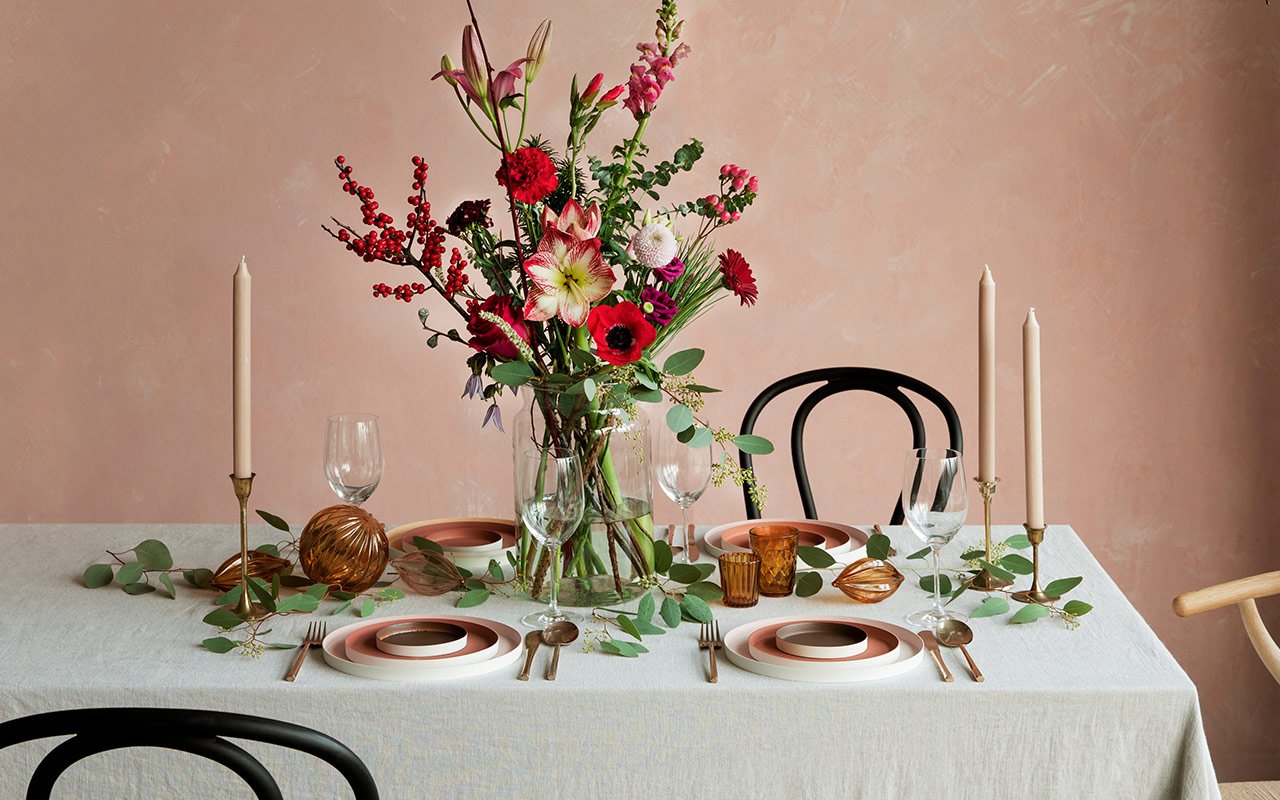 Tischlein, deck Dich – mit festlichen Blumen